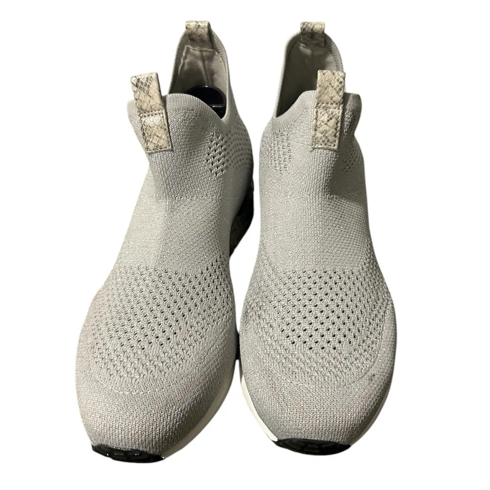 {JSlides} Urban Sport Orion Slip On Sneakers